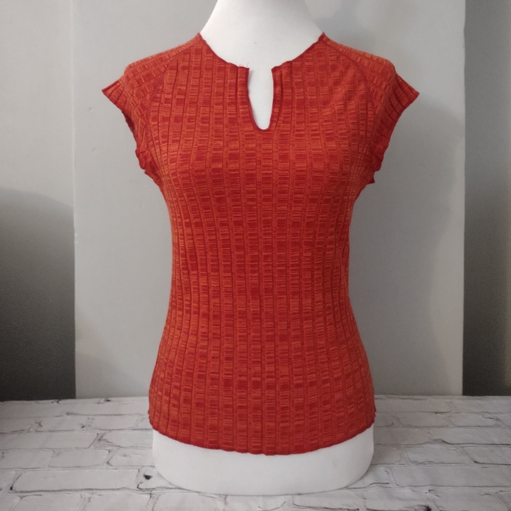 NWT l.e.i. wide ribbed fitted tee